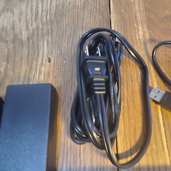 TARGUS DSU300 VERSALINK USB 3.0 DUAL HD VIDEO HOME OFFICE DOCKING STATION Used - Picture 9 of 10